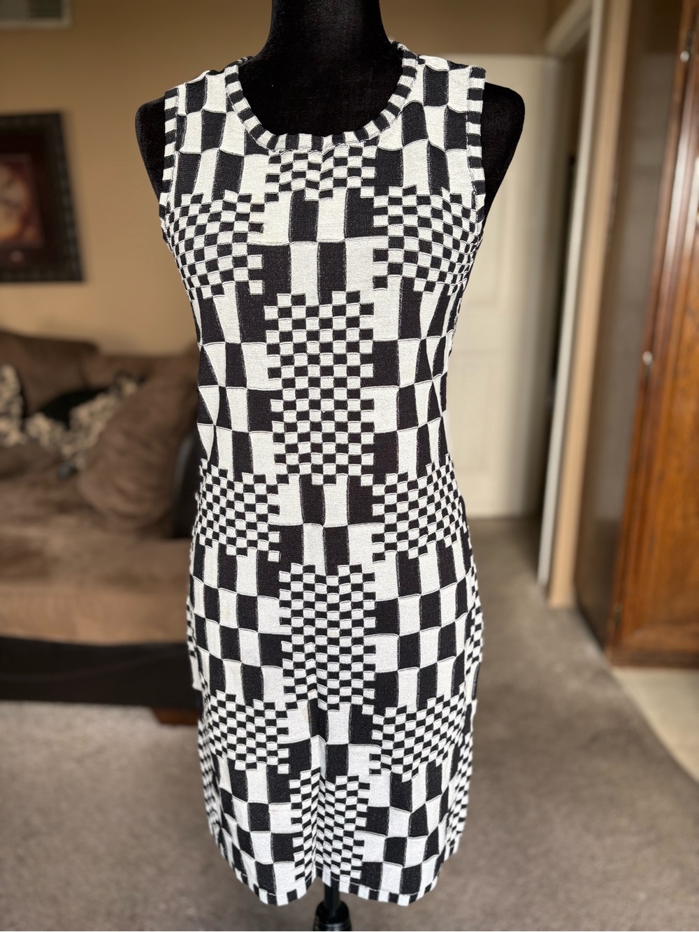 Adrienne Vittadini Black & White Geometric Knit Sleeveless Dress
